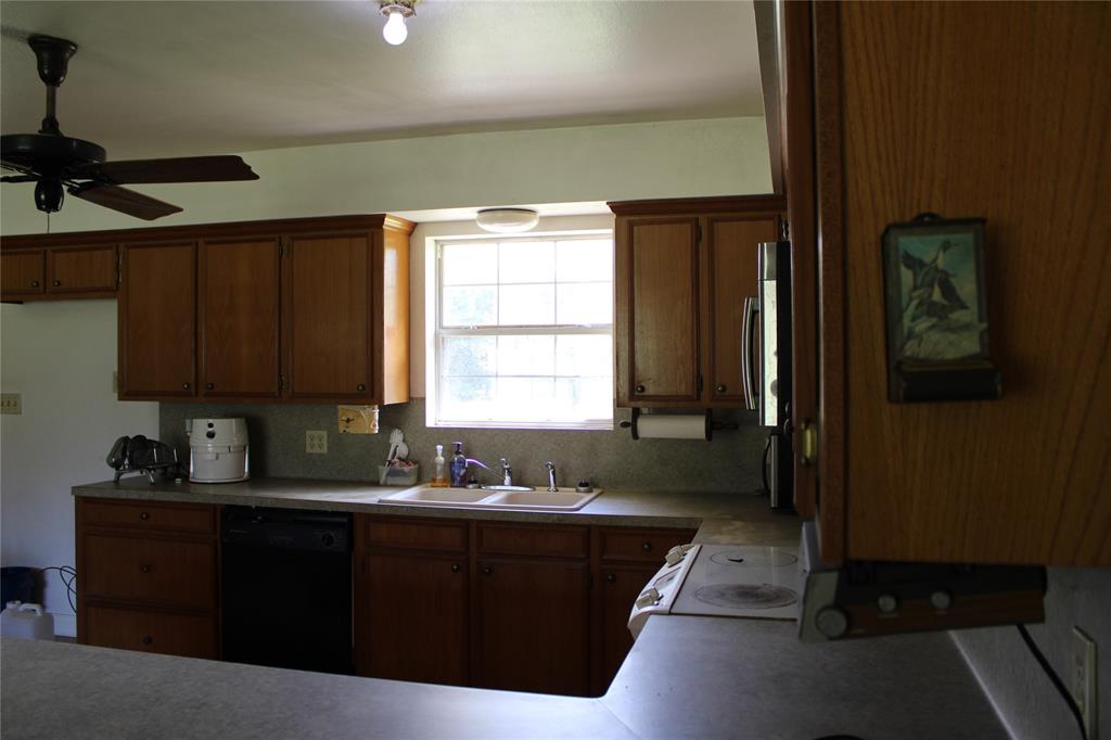 120 Fm 2064 Property Photo 17