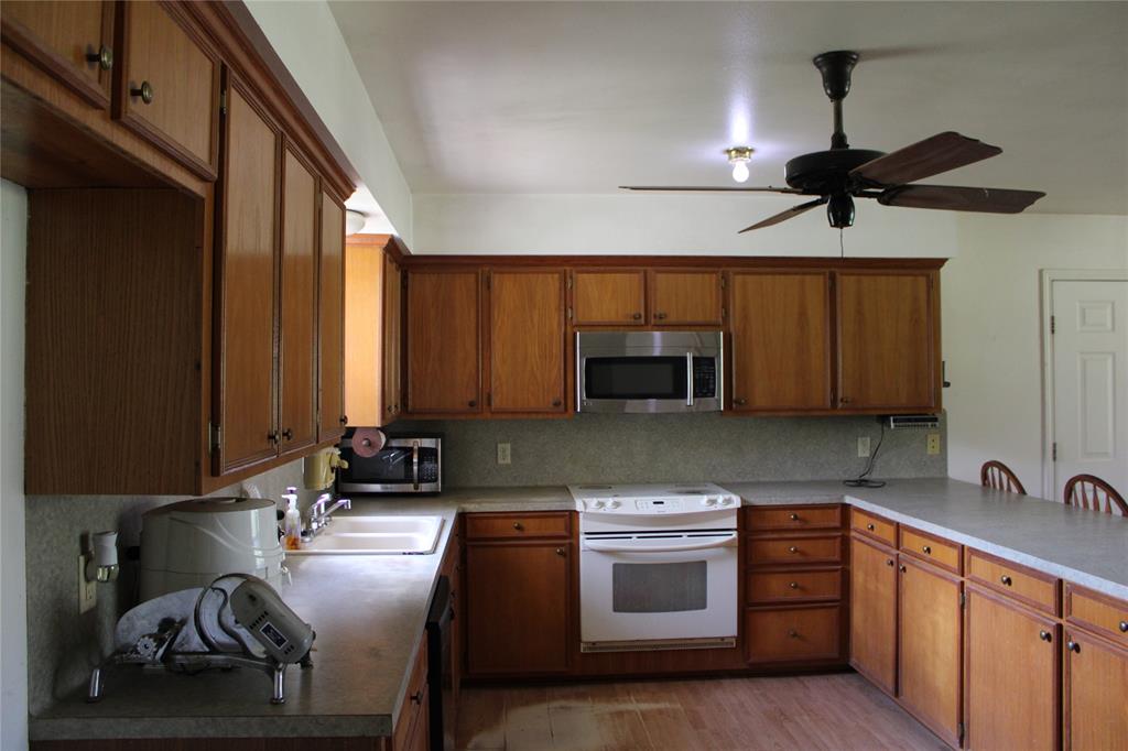 120 Fm 2064 Property Photo 18