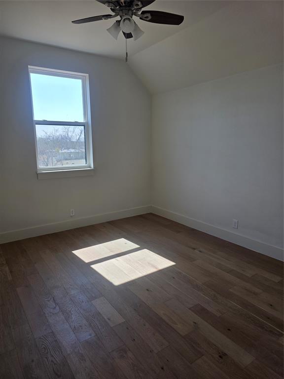 203 W Cherry Street Property Photo 12