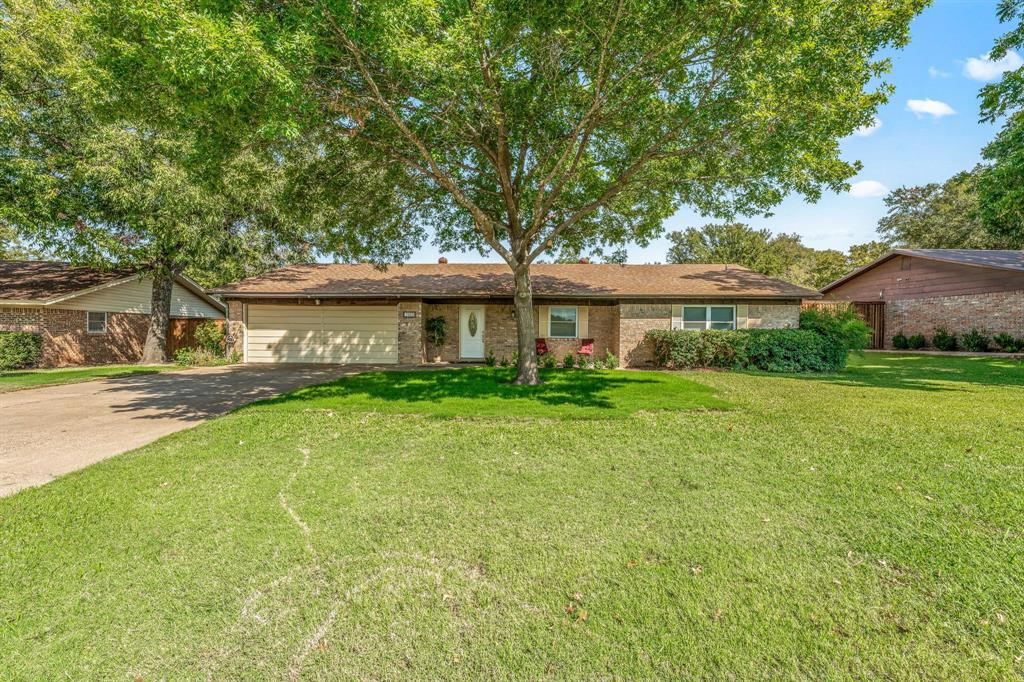 1003 Royal Lane Property Photo 1