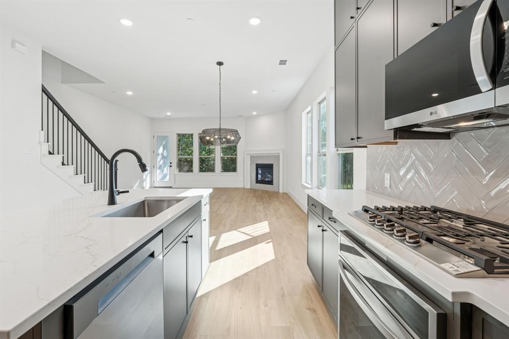 428 Waterscape Drive 1338 Property Photo 3