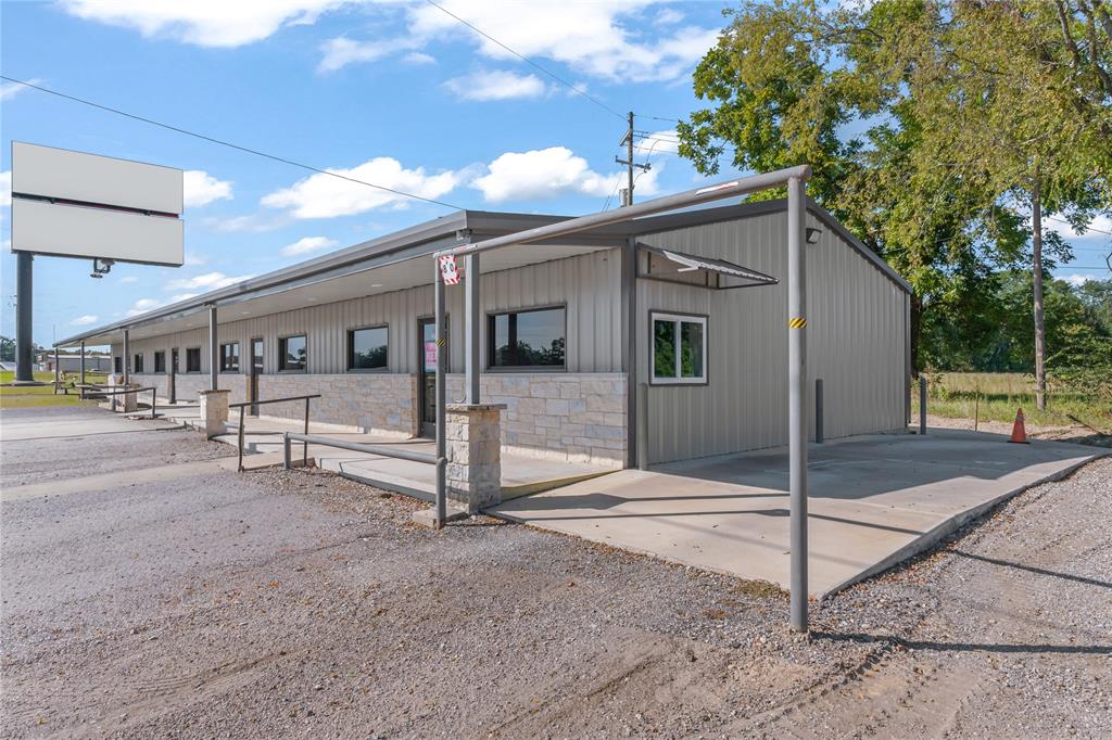15996 Hwy 80 Property Photo 3