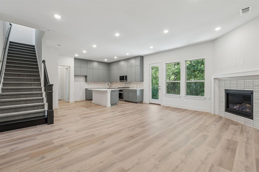 428 Waterscape Drive 1339 Property Photo 4