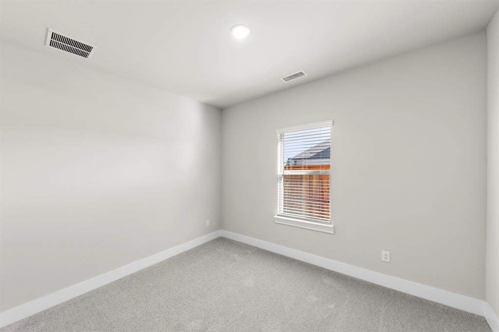 2372 Bell Way Property Photo 4