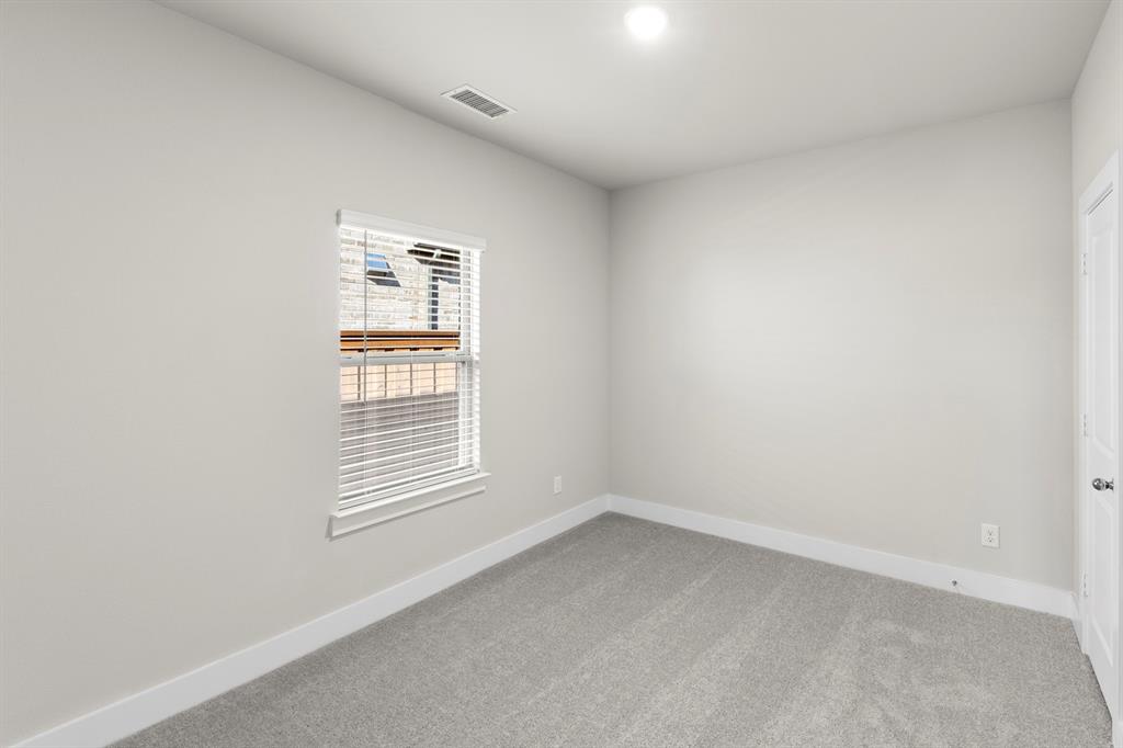 2372 Bell Way Property Photo 8