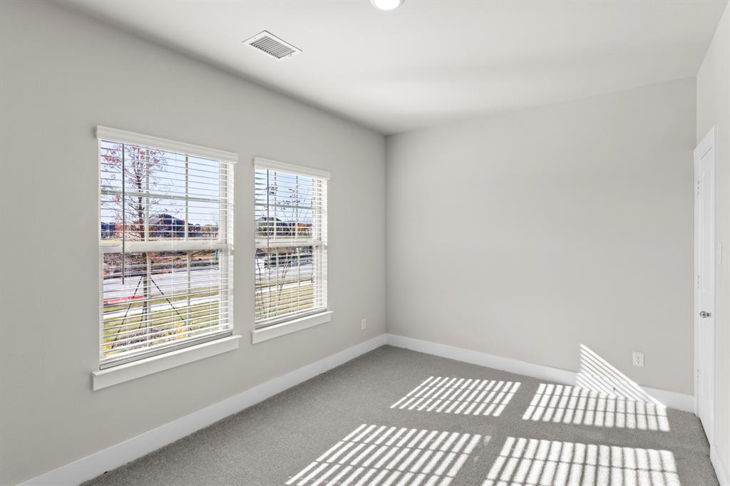 2372 Bell Way Property Photo 10