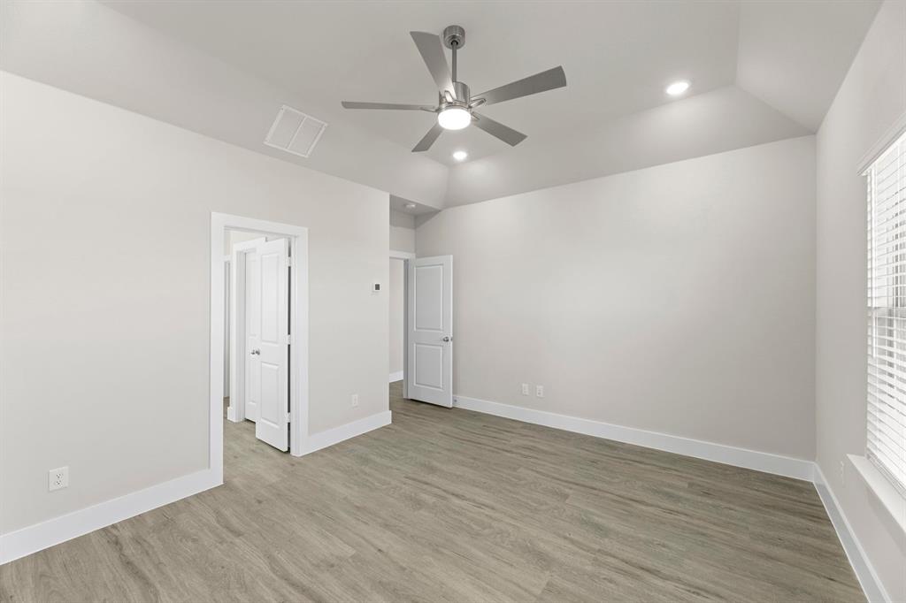 2372 Bell Way Property Photo 15