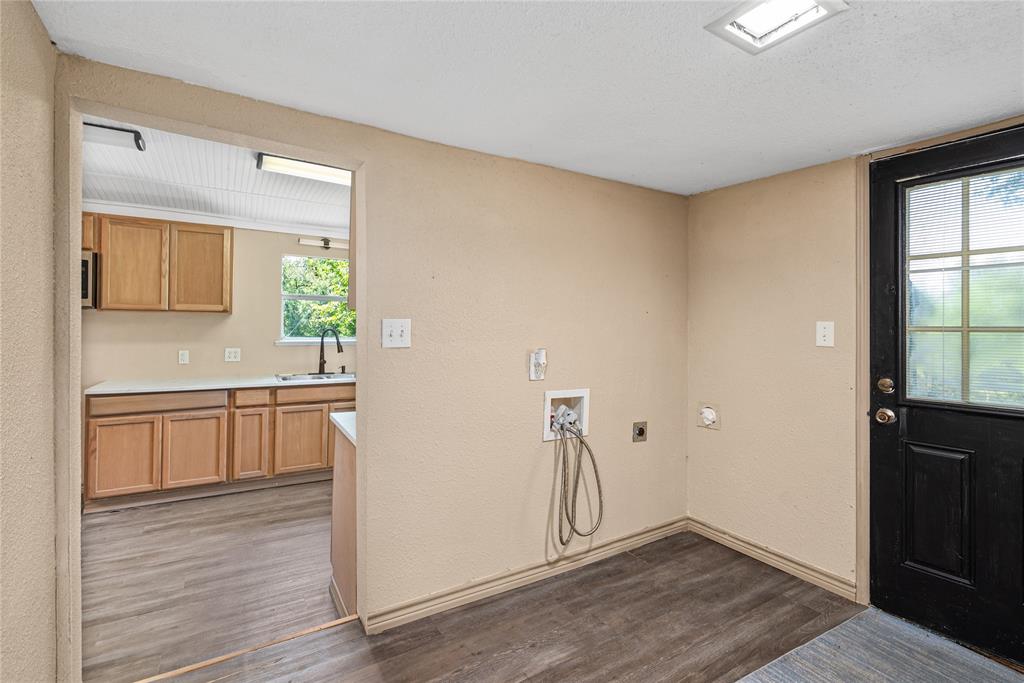 405 Walker Street Property Photo 9