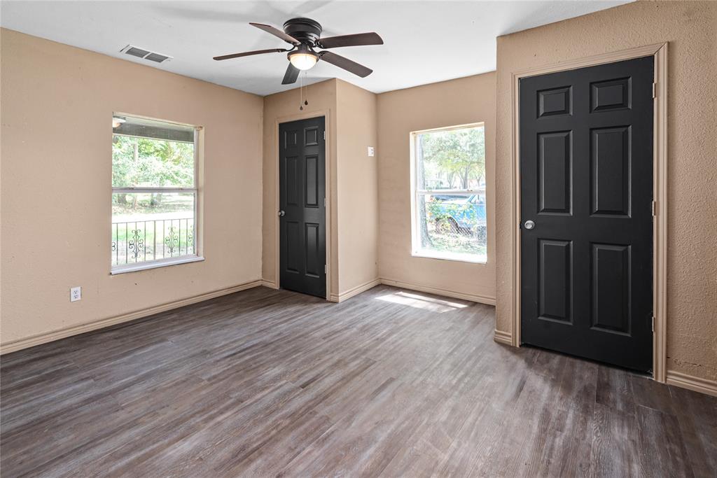 405 Walker Street Property Photo 14