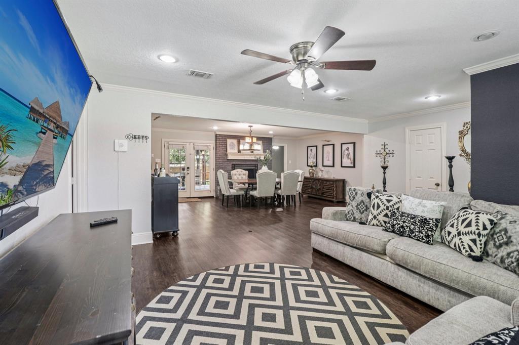 1213 W Tarrant Road Property Photo 8