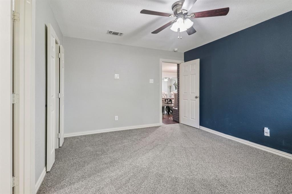 1213 W Tarrant Road Property Photo 19