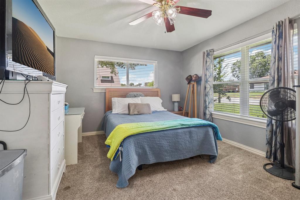 1213 W Tarrant Road Property Photo 23