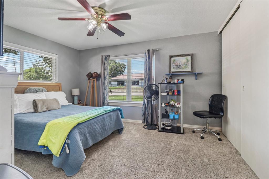 1213 W Tarrant Road Property Photo 24