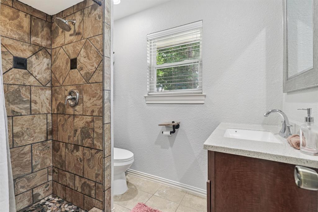 1213 W Tarrant Road Property Photo 25