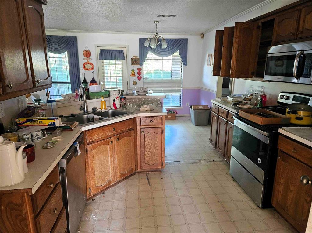 503 Pin Oak Drive Property Photo 8