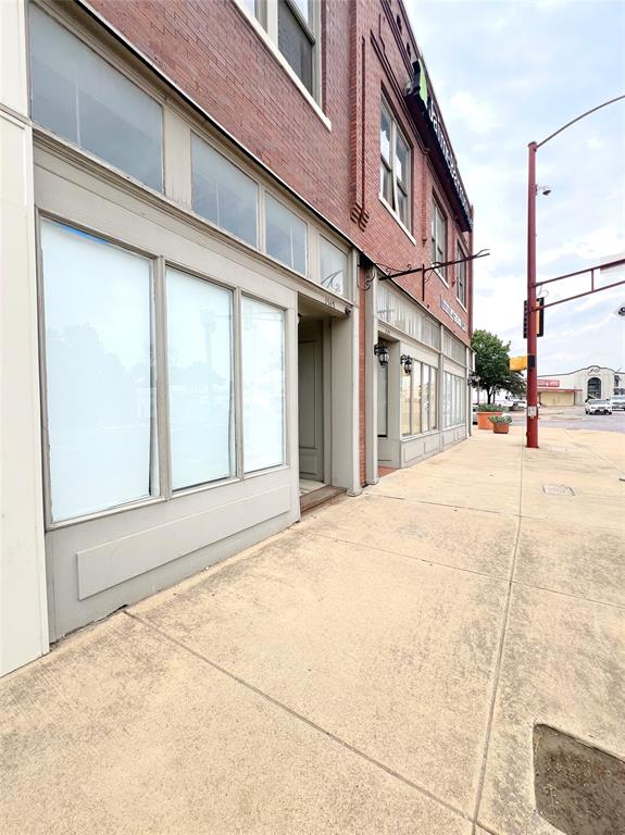 1545 N Main Street Property Photo 3