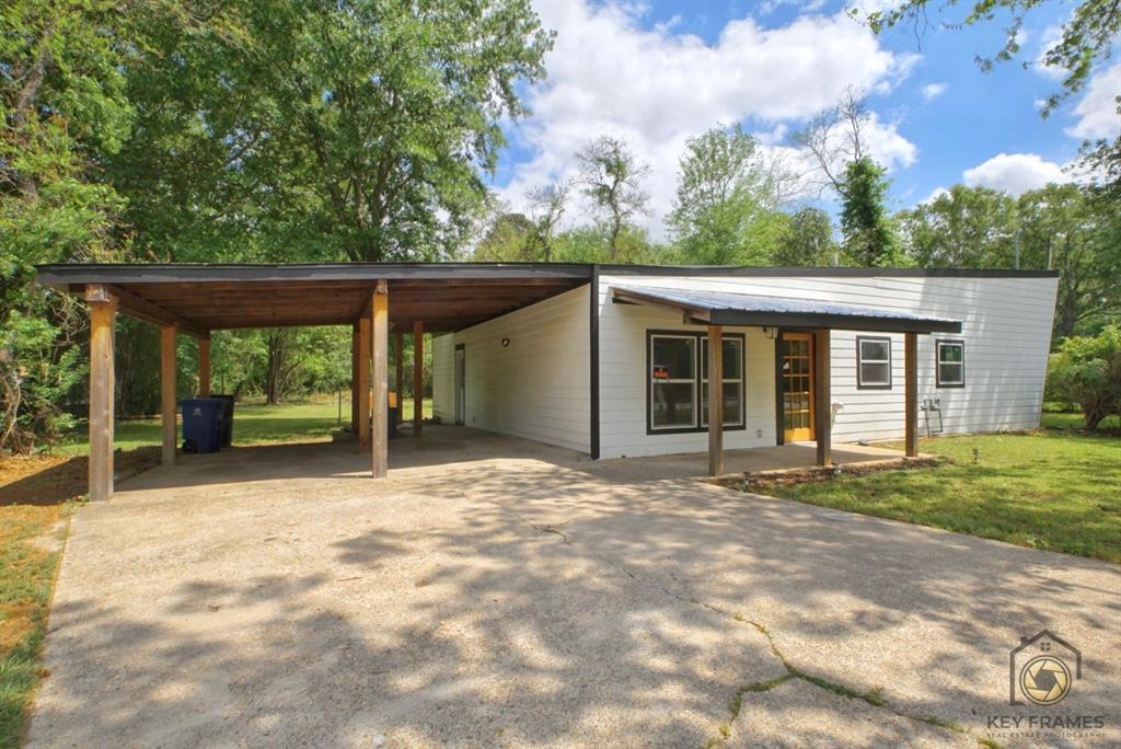 9227 Walker Road Property Photo 1