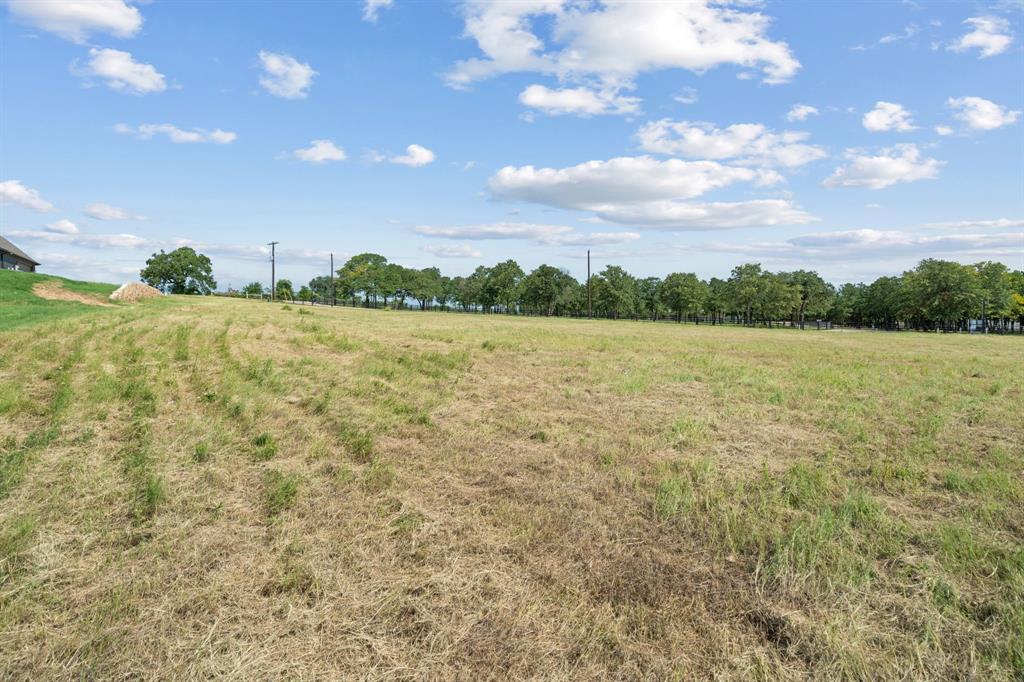1052 N Agnes Road Property Photo 2