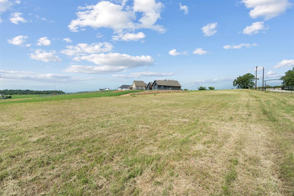 1052 N Agnes Road Property Photo 8