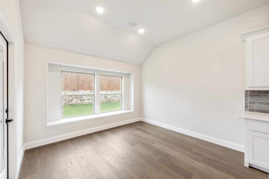 933 Ford Drive Property Photo 17