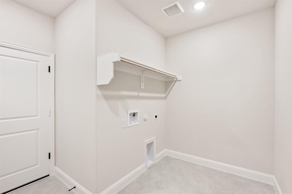 933 Ford Drive Property Photo 25
