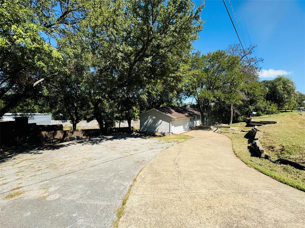 2118 Rock Creek Drive Property Photo 2