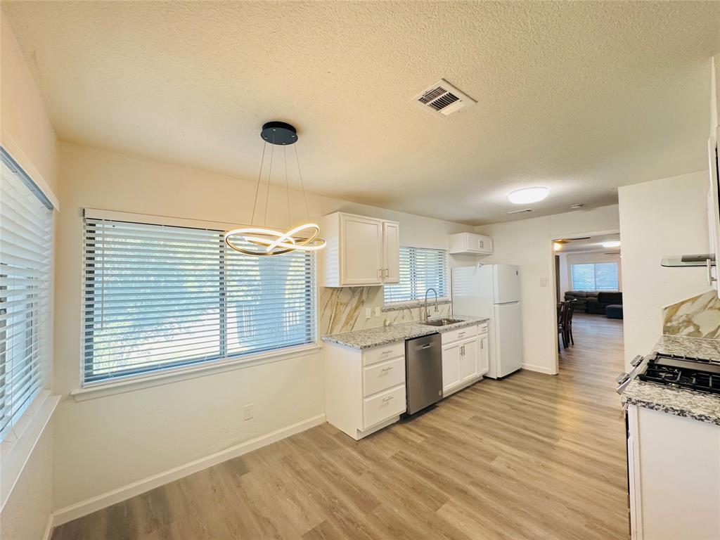 2118 Rock Creek Drive Property Photo 7
