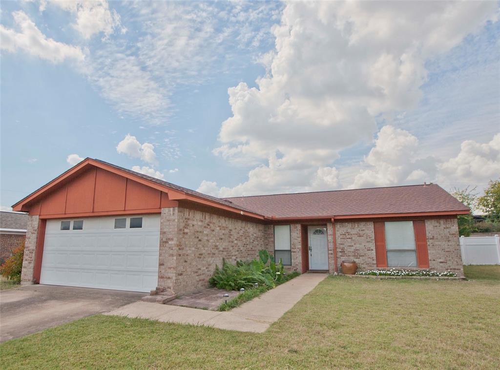 808 Arrow Wood Street Property Photo 1