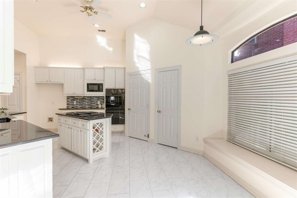 3752 Park Place Property Photo 14