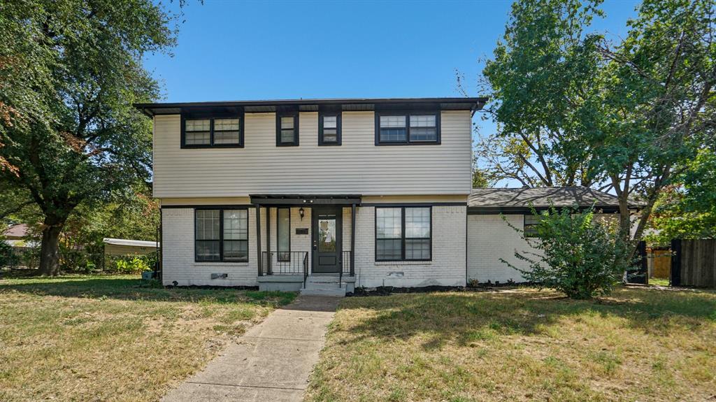 8036 Woodhue Circle Property Photo 1