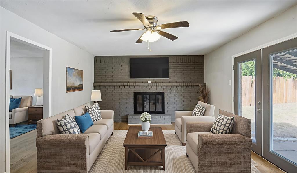 8036 Woodhue Circle Property Photo 3