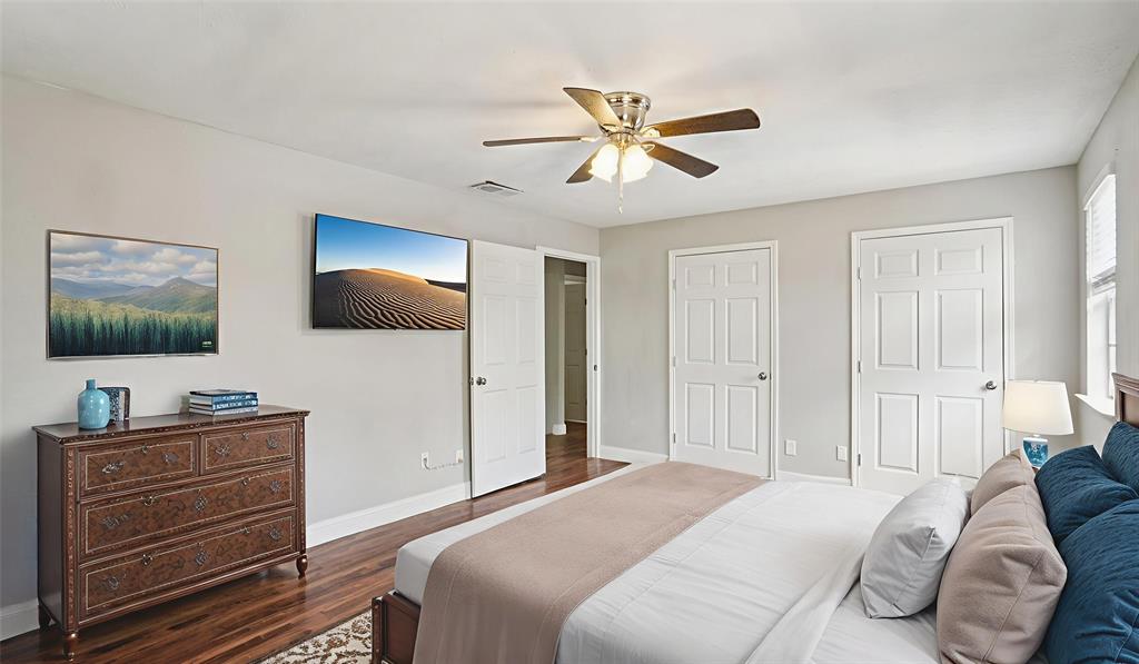 8036 Woodhue Circle Property Photo 4