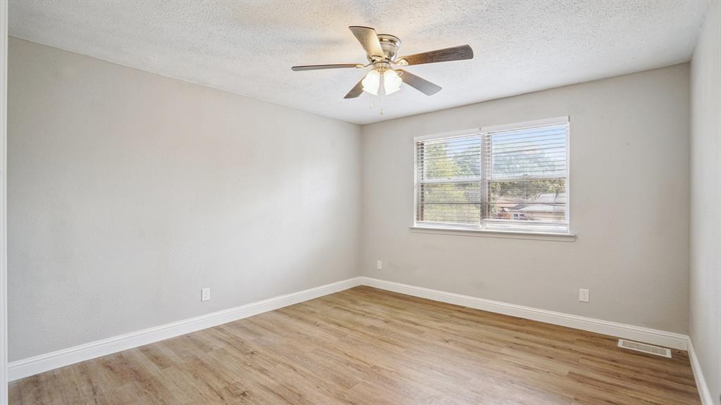 8036 Woodhue Circle Property Photo 18