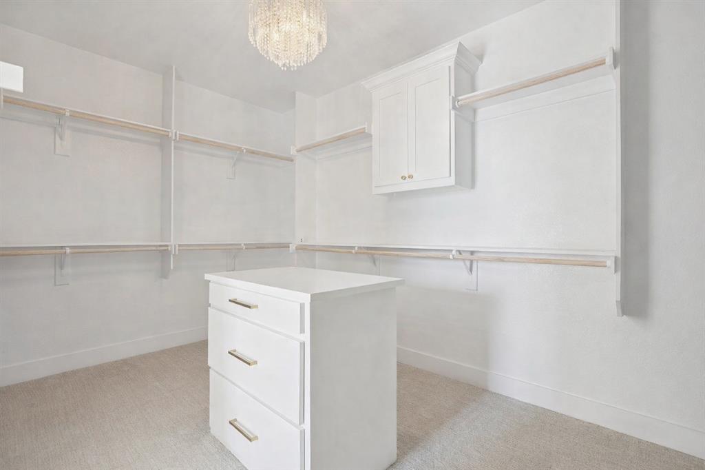 1208 Eagles Bluff Drive Property Photo 13