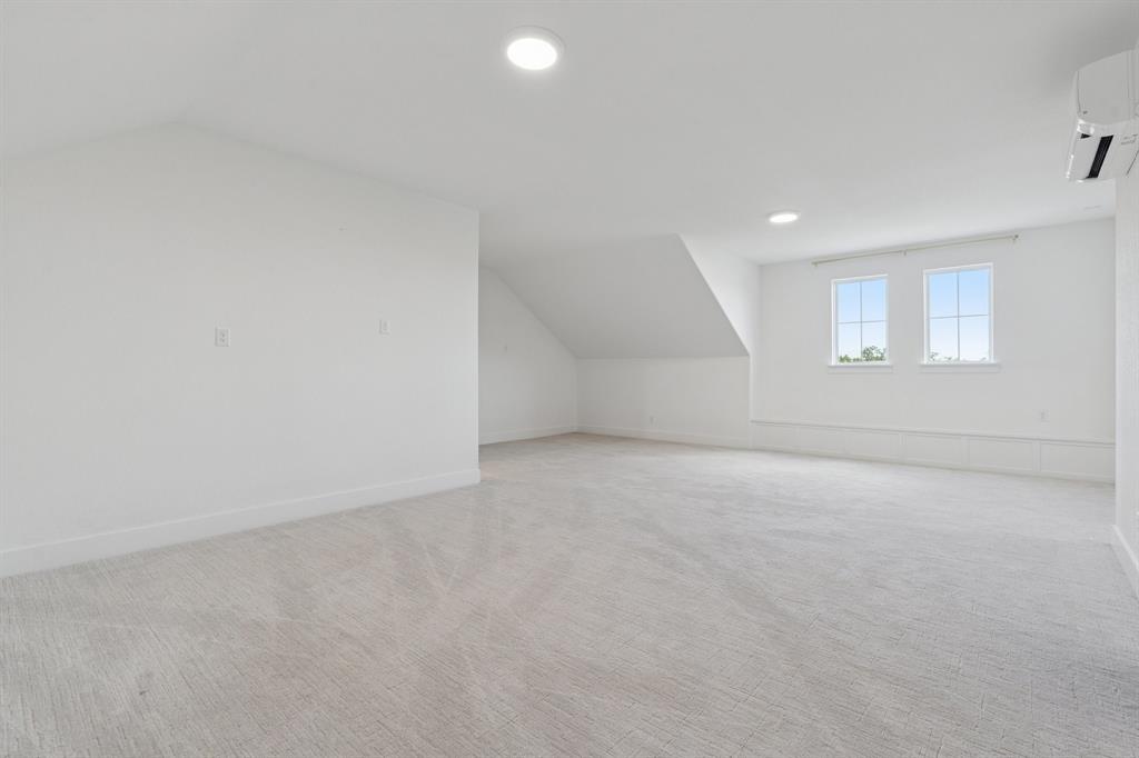 1208 Eagles Bluff Drive Property Photo 24
