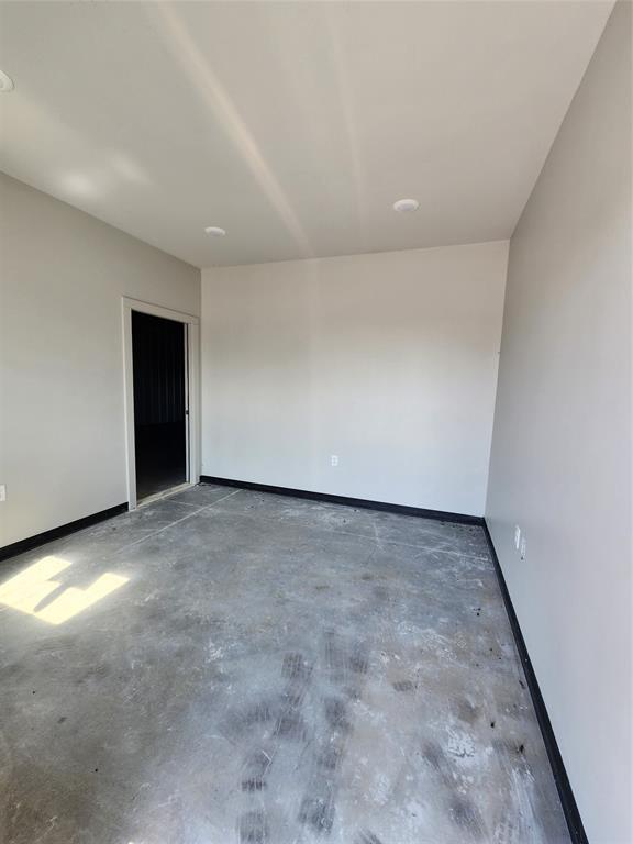 108 Pr 4213 100 Property Photo 3
