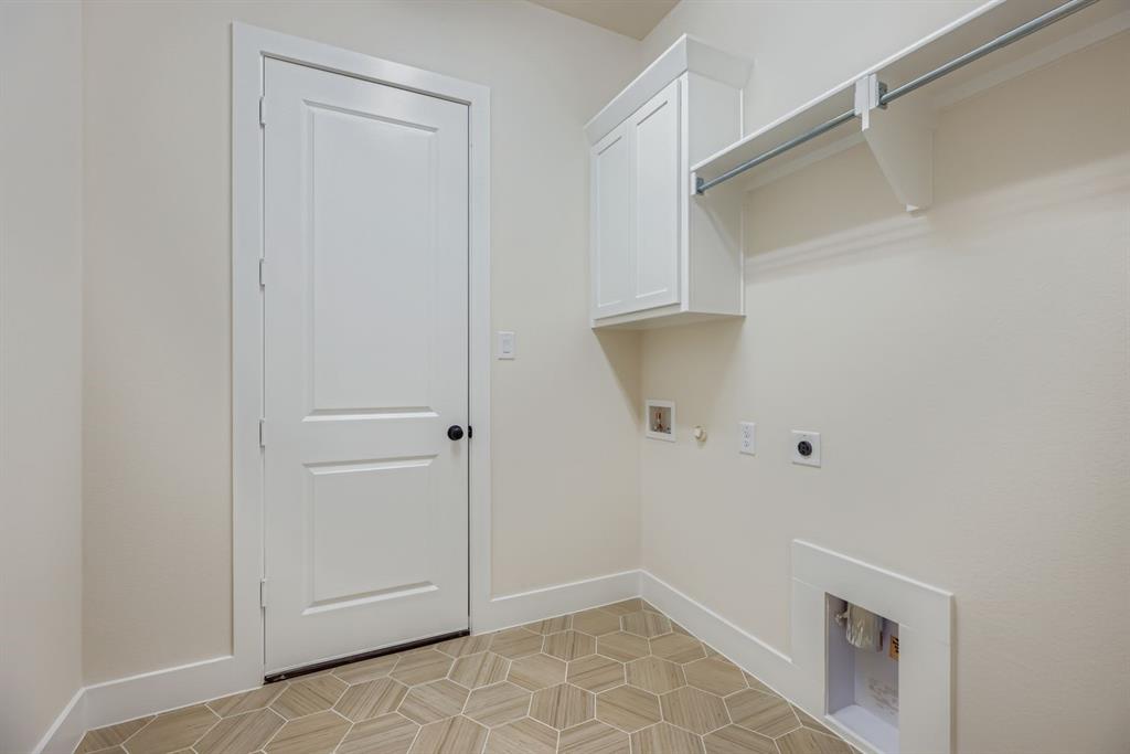 4408 Lamplights Drive Property Photo 23