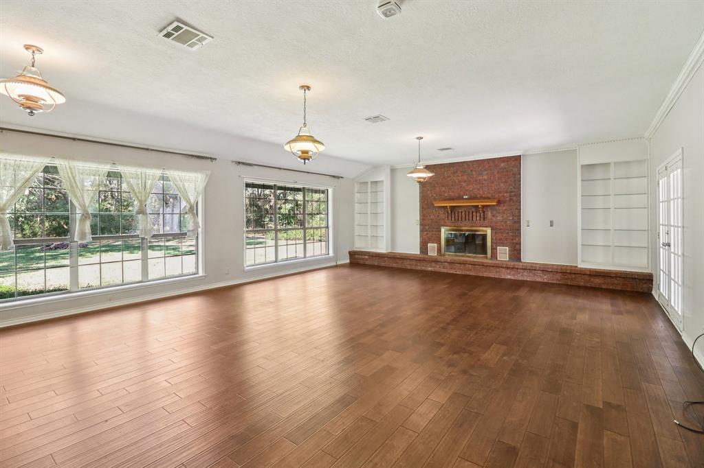 329 Lowell Road Property Photo 4
