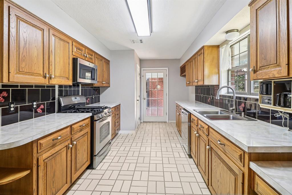 329 Lowell Road Property Photo 7
