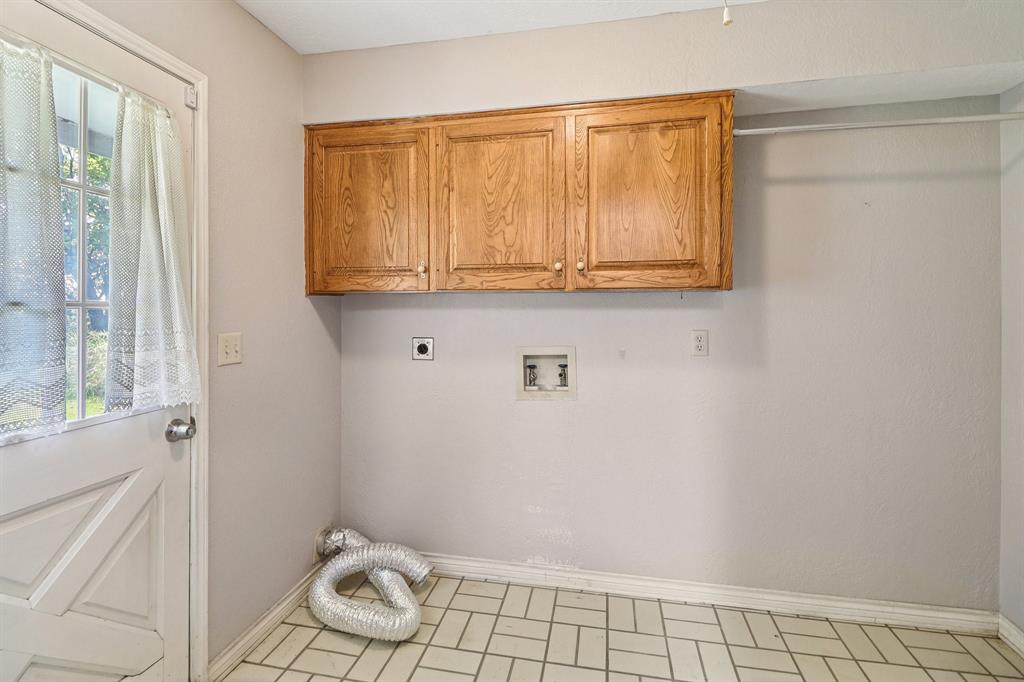329 Lowell Road Property Photo 8