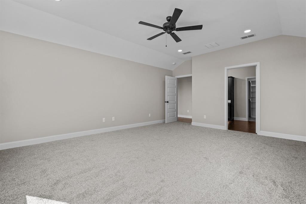 16517 Crossing Circle Property Photo 17
