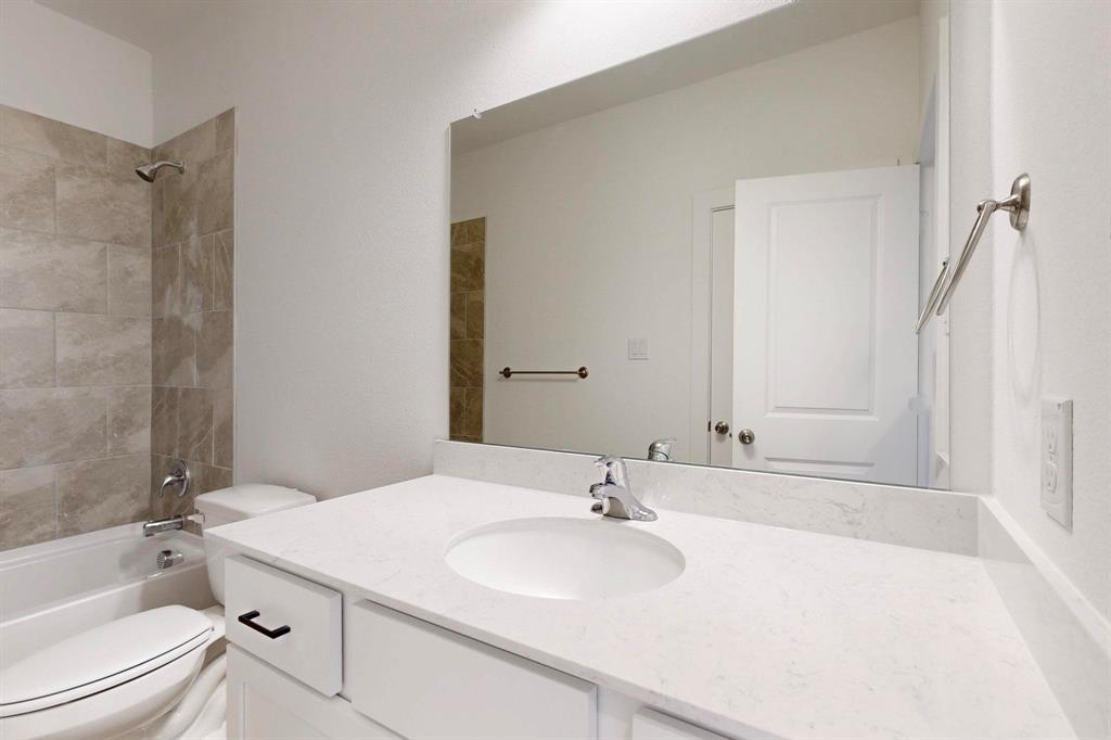 1832 Summer Aura Property Photo 13