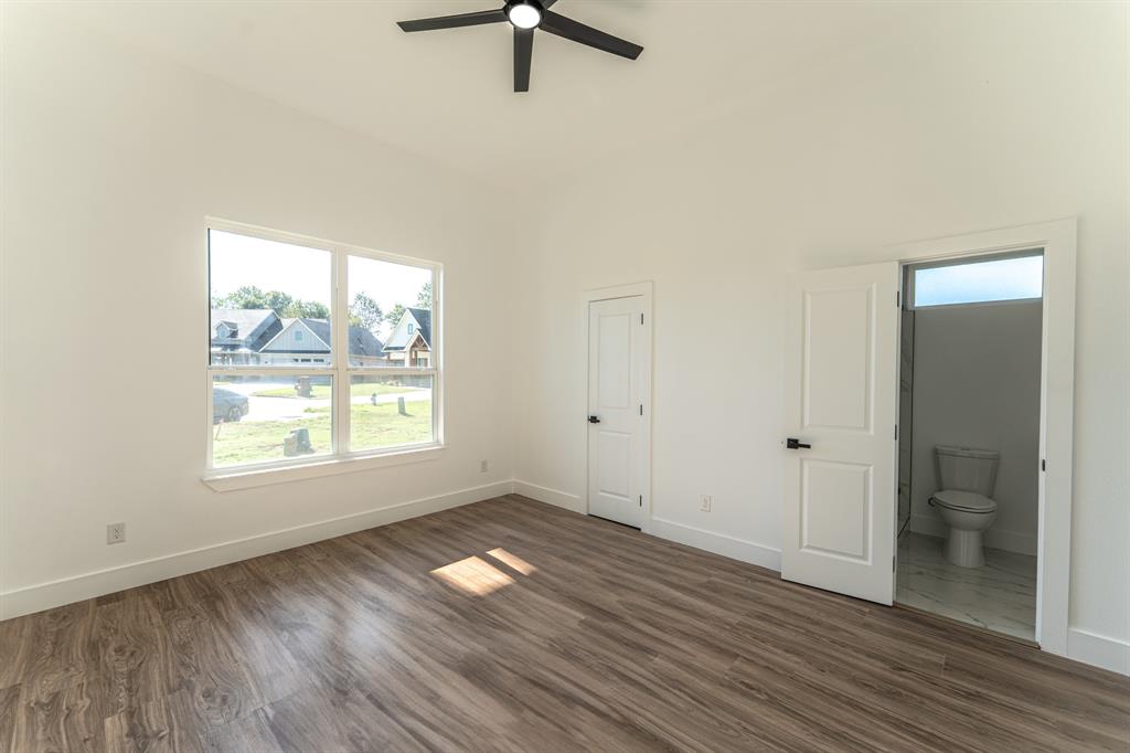 2147 Heath Street Property Photo 18