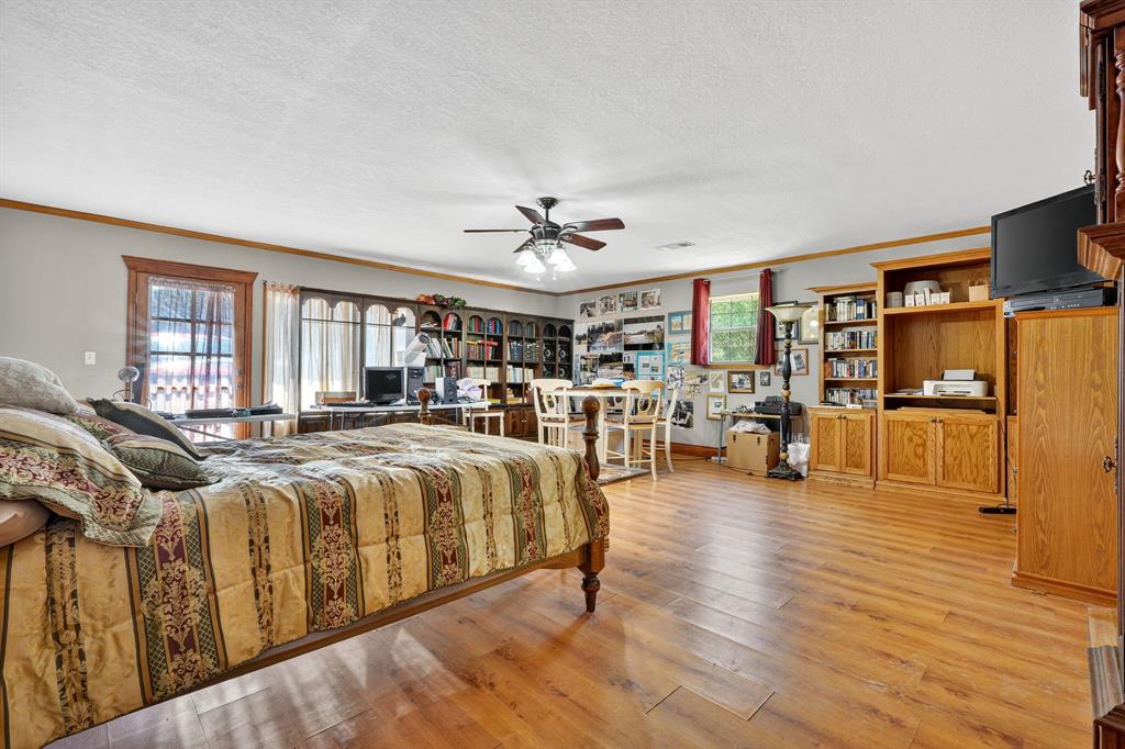 725 County Road 300 Property Photo 22