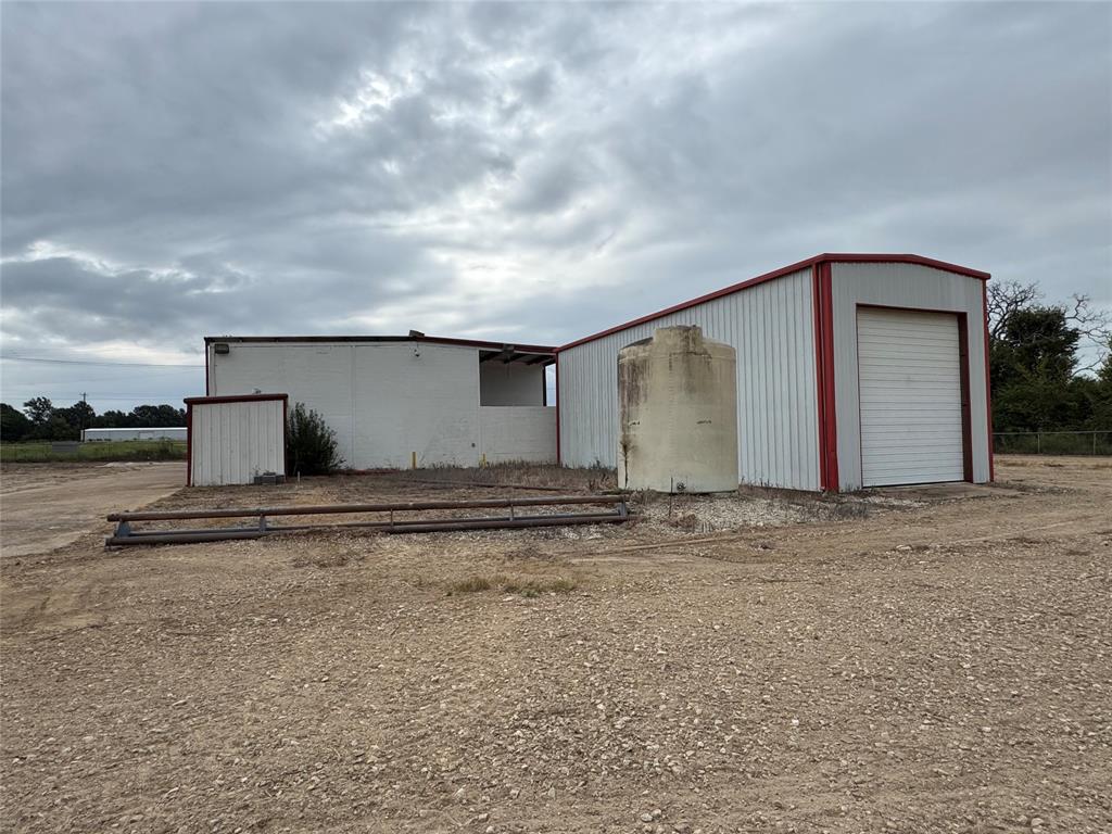 9182 S Us Highway 79 Property Photo 2
