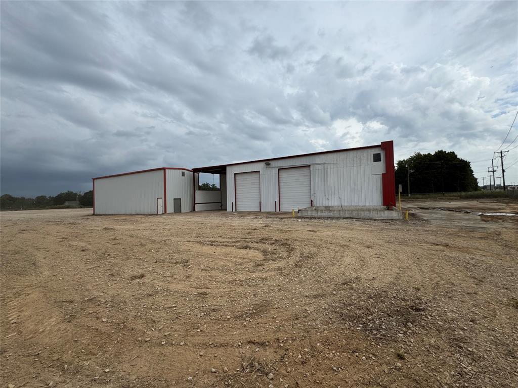 9182 S Us Highway 79 Property Photo 3