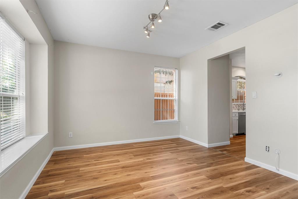 1719 Live Oak Lane Property Photo 8
