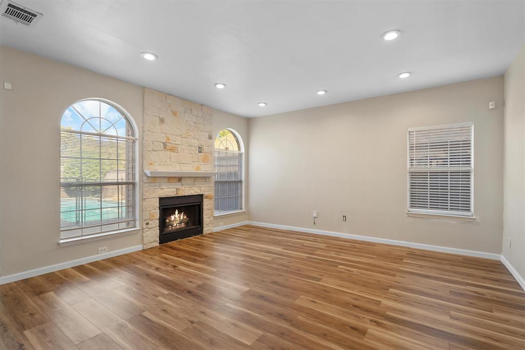 1719 Live Oak Lane Property Photo 11