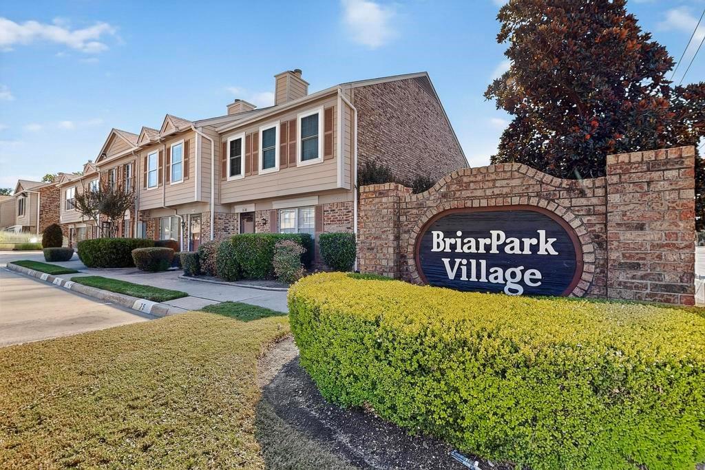 2500 E Park Boulevard U3 Property Photo 4