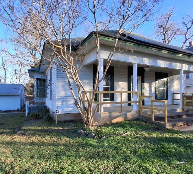 307 E Lowery Property Photo 17